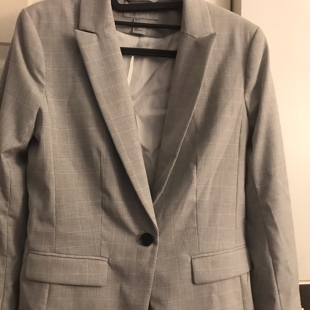 H& M Cute Blazer